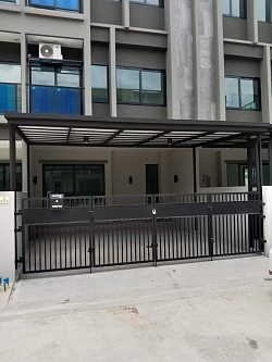หลังคาหน้าบ้าน